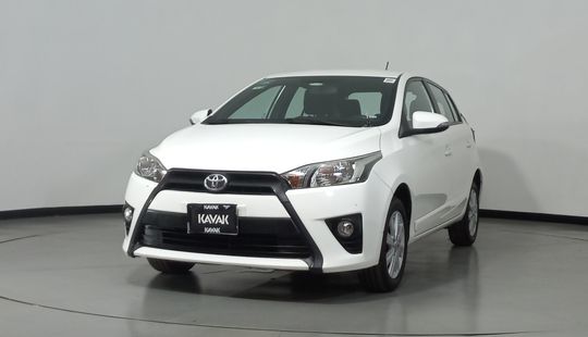 Toyota • Yaris