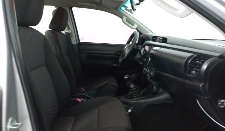 Toyota Hilux 2.7 DOBLE CABINA SR (D-CAB MID) Pickup 2020