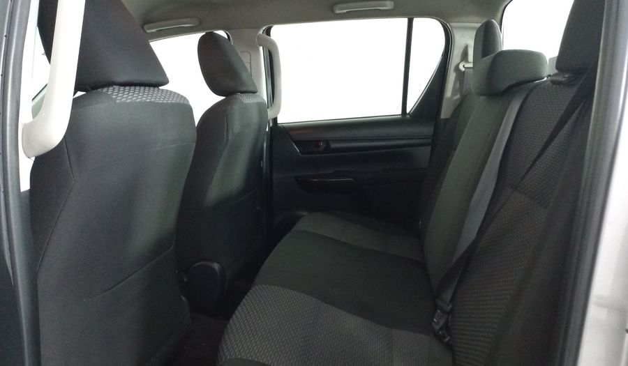 Toyota Hilux 2.7 DOBLE CABINA SR (D-CAB MID) Pickup 2020
