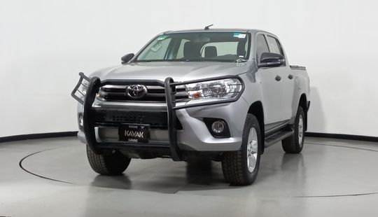 Toyota • Hilux
