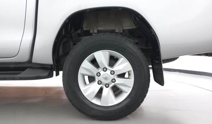 Toyota Hilux 2.7 DOBLE CABINA SR (D-CAB MID) Pickup 2020