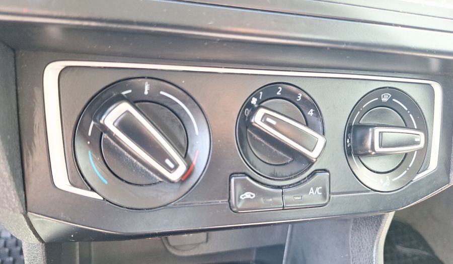 Volkswagen Voyage 1.6 HIGHLINE Sedan 2019