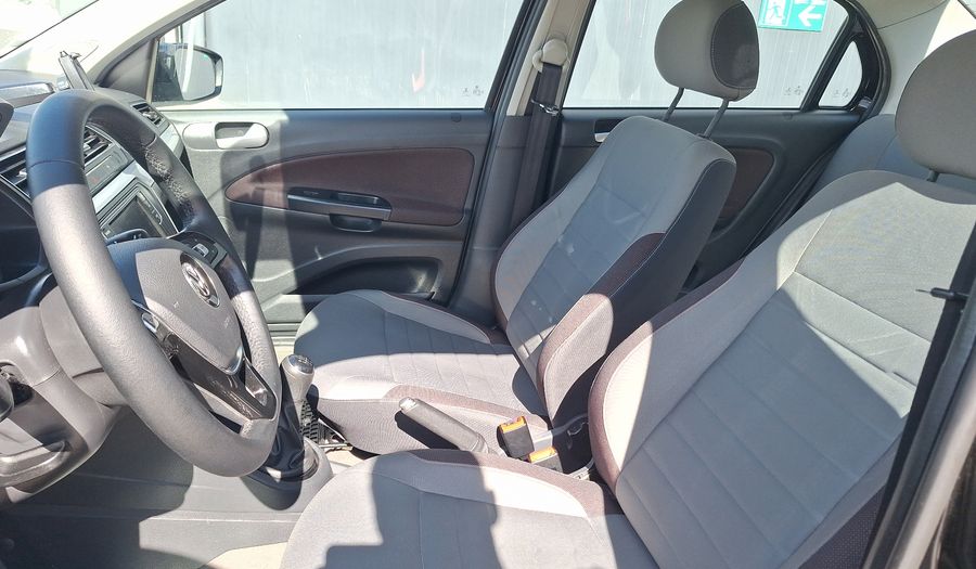Volkswagen Voyage 1.6 HIGHLINE Sedan 2019