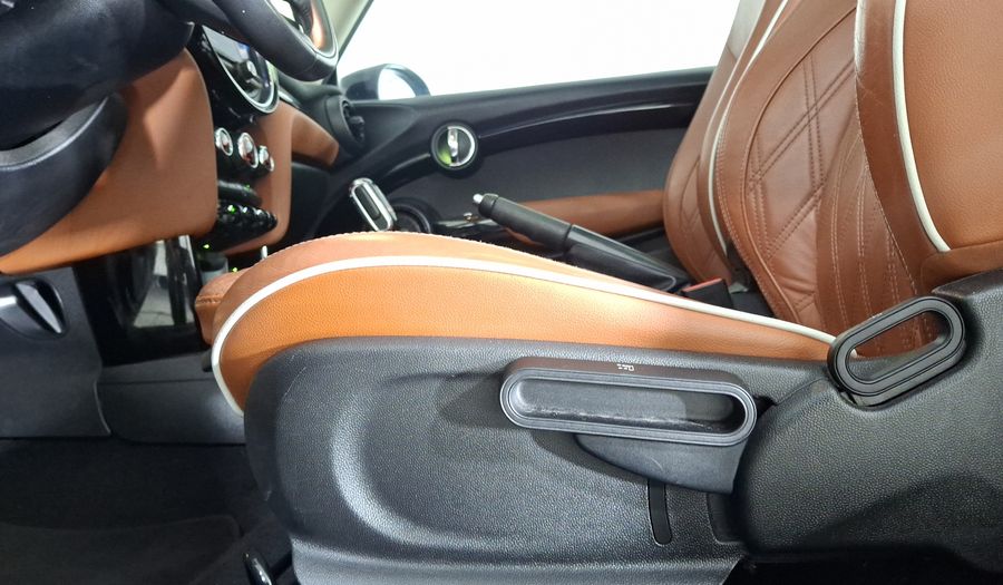 Mini Cooper 1.5 COOPER PEPPER DCT Hatchback 2021