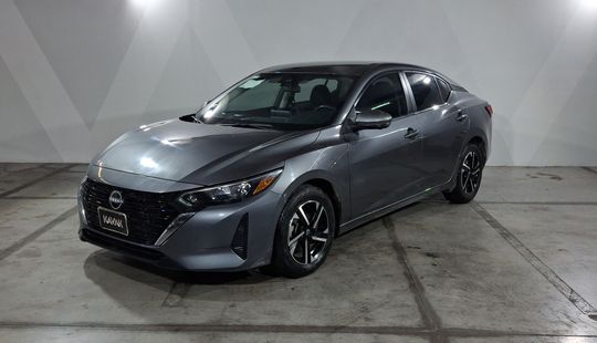 Nissan • Sentra