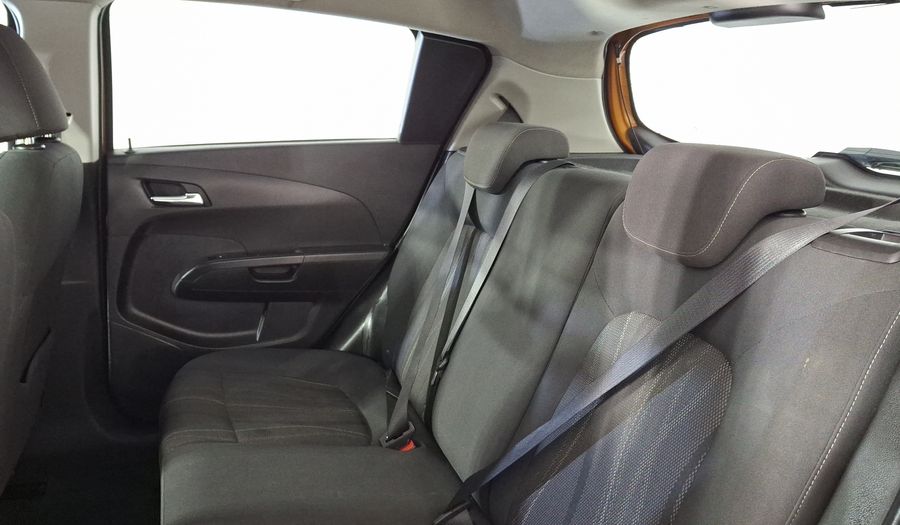 Chevrolet Sonic 1.6 MT J LT Hatchback 2017