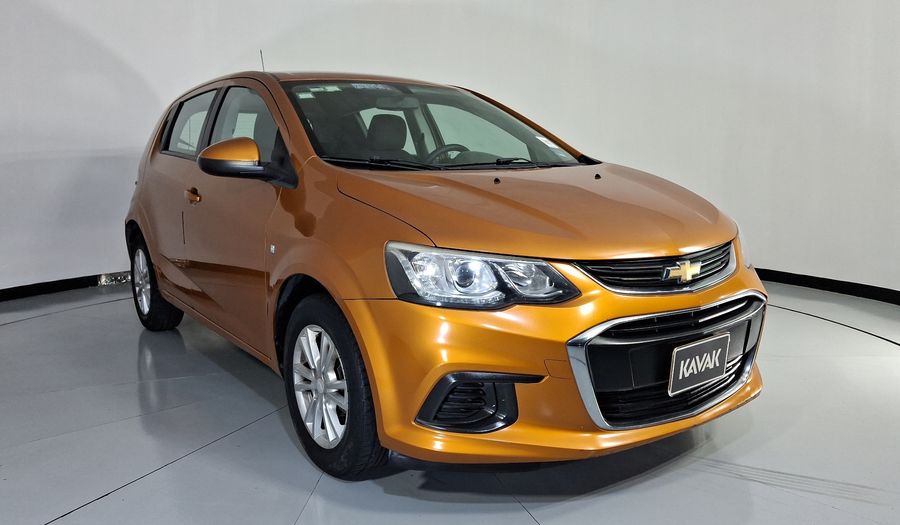 Chevrolet Sonic 1.6 MT J LT Hatchback 2017