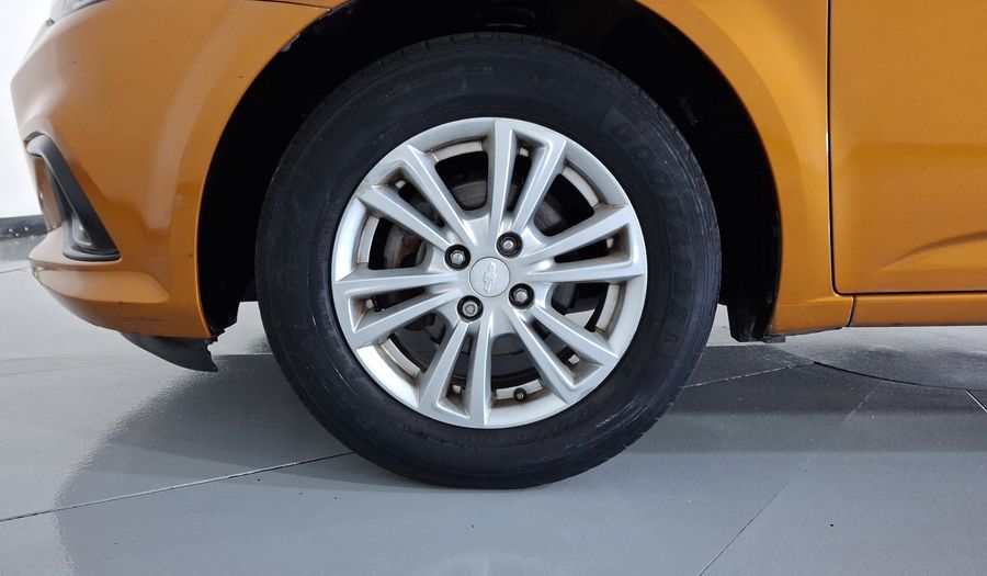Chevrolet Sonic 1.6 MT J LT Hatchback 2017