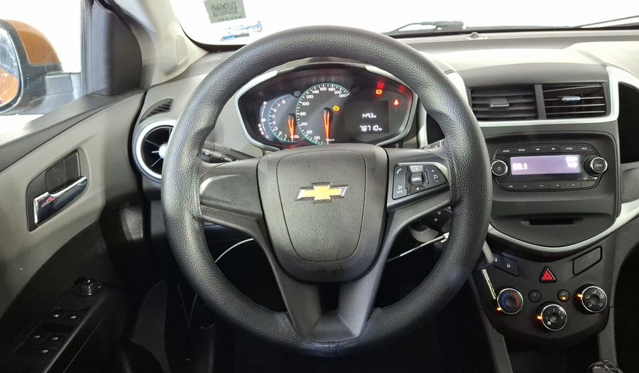 Chevrolet Sonic 1.6 MT J LT Hatchback 2017