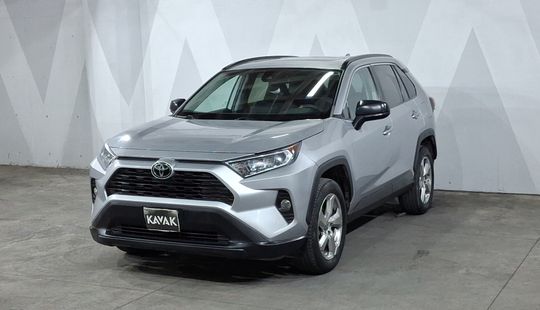 Toyota • RAV4