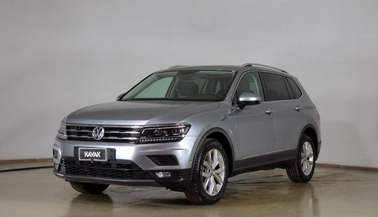 Volkswagen • Tiguan