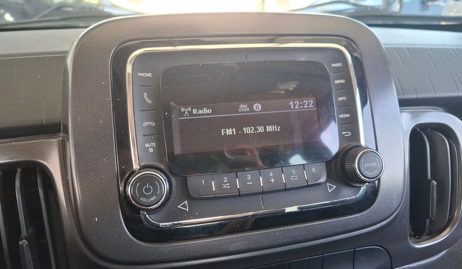Fiat Mobi 1.0 EASY Hatchback 2017