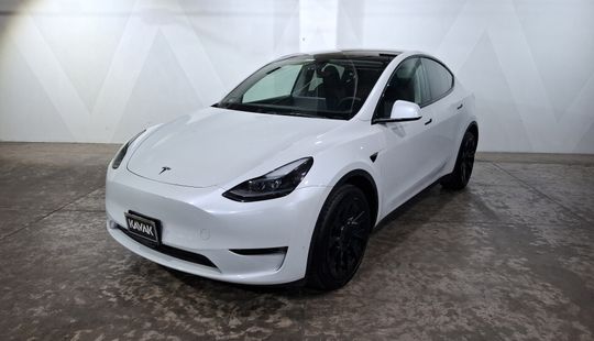 Tesla • Model Y