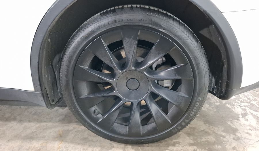 Tesla Model Y BEV LONG RANGE AUTO 4WD Suv 2024