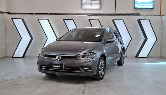 Volkswagen • Polo