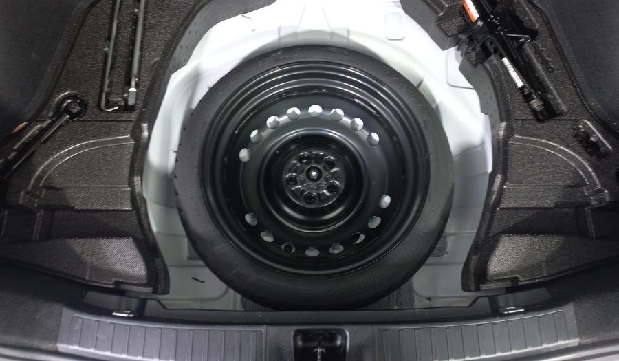 Toyota Prius 1.8 HYBRID PREMIUM SR Hatchback 2019