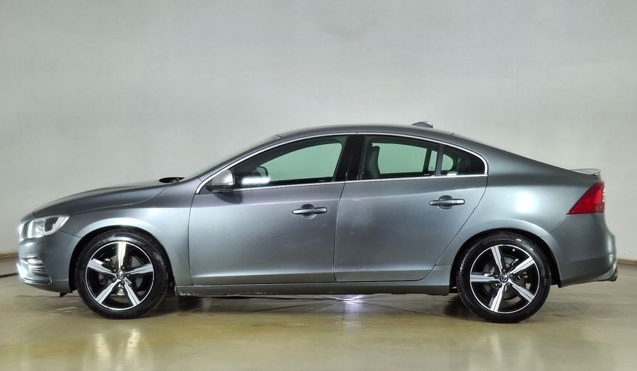 Volvo S60 2.0 T5 R-DESIGN PLUS AUTO Sedan 2018