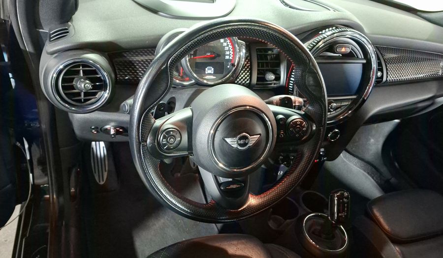Mini John Cooper Works 2.0 JOHN COOPER WORKS HOT CHILI AT Hatchback 2018