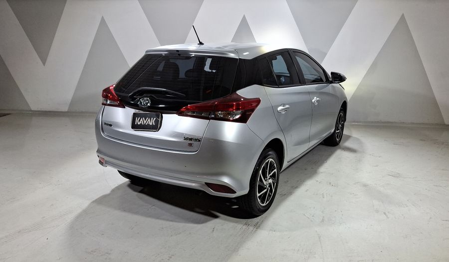 Toyota Yaris 1.5 S CVT Hatchback 2022