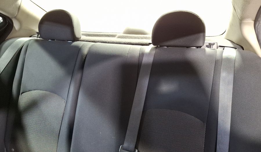 Nissan Versa 1.6 ADVANCE TA AC Sedan 2013