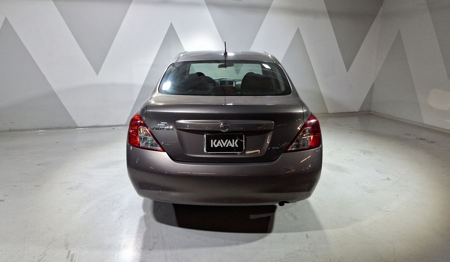 Nissan Versa 1.6 ADVANCE TA AC Sedan 2013