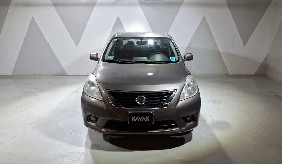 Nissan Versa 1.6 ADVANCE TA AC Sedan 2013