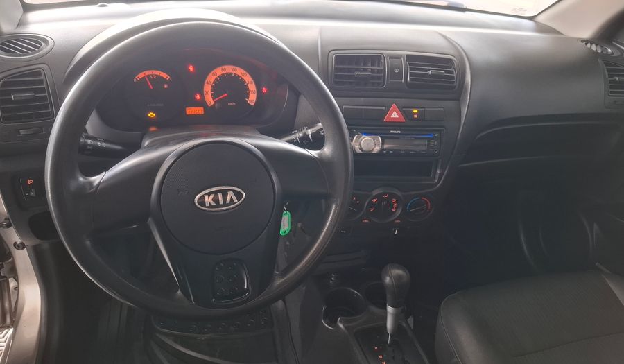 Kia Picanto 1.1 EX AT Hatchback 2011