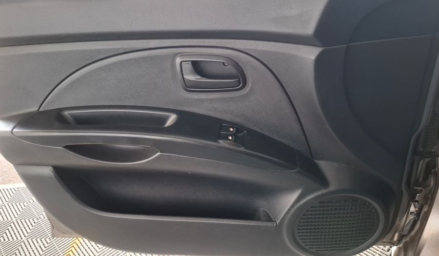 Kia Picanto 1.1 EX AT Hatchback 2011
