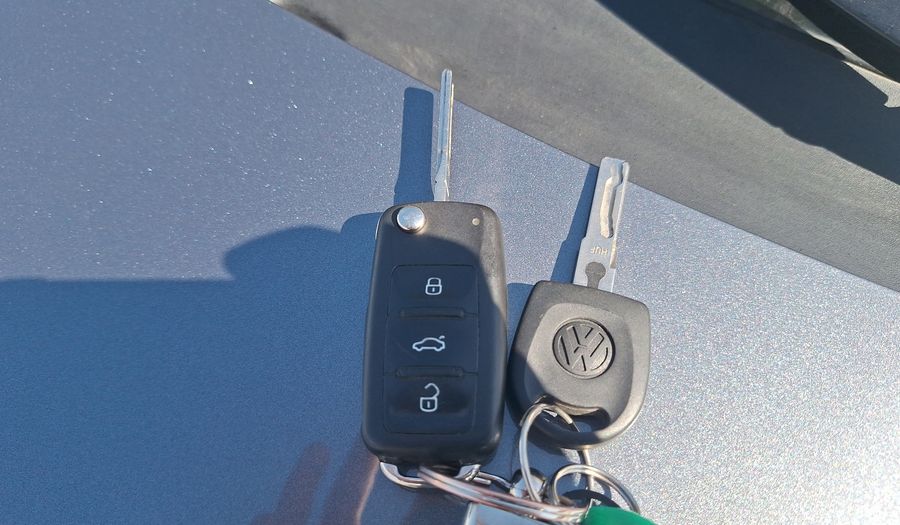 Volkswagen Gol 1.6 AUTO HIGHLINE Hatchback 2020