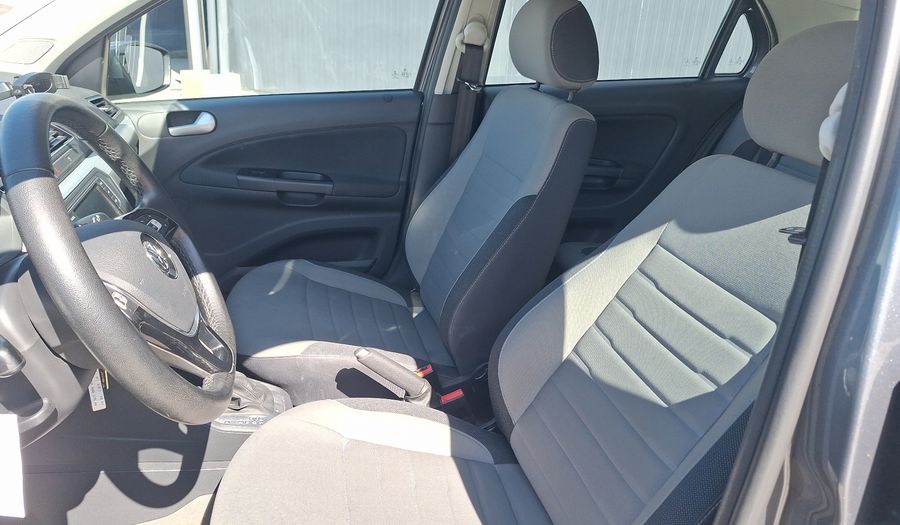 Volkswagen Gol 1.6 AUTO HIGHLINE Hatchback 2020