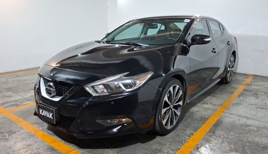 Nissan • Maxima