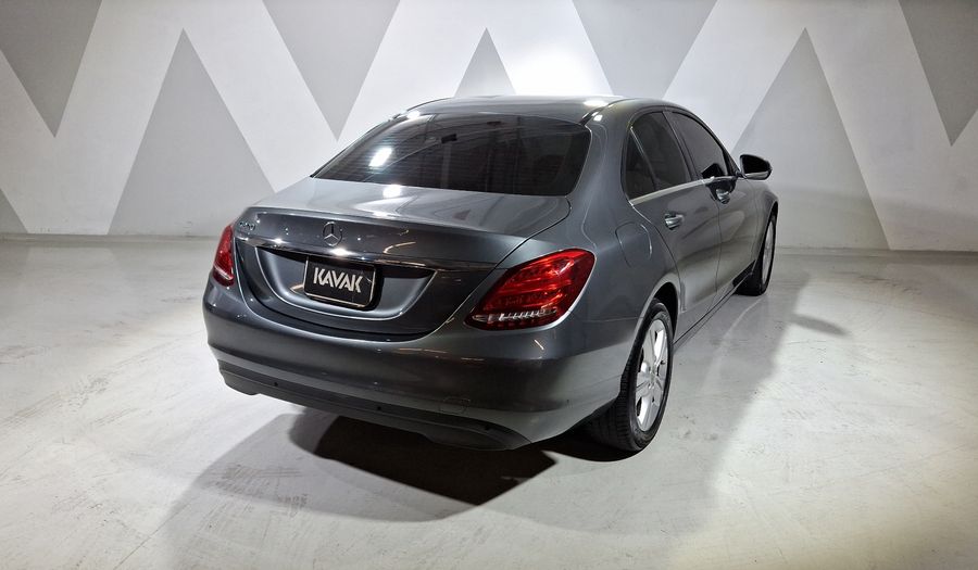 Mercedes Benz Clase C 2.0 200 EXCLUSIVE AUTO Sedan 2018