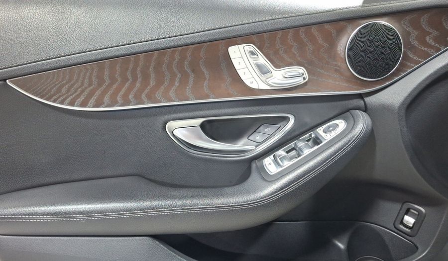 Mercedes Benz Clase C 2.0 200 EXCLUSIVE AUTO Sedan 2018