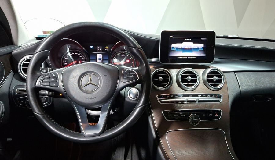 Mercedes Benz Clase C 2.0 200 EXCLUSIVE AUTO Sedan 2018