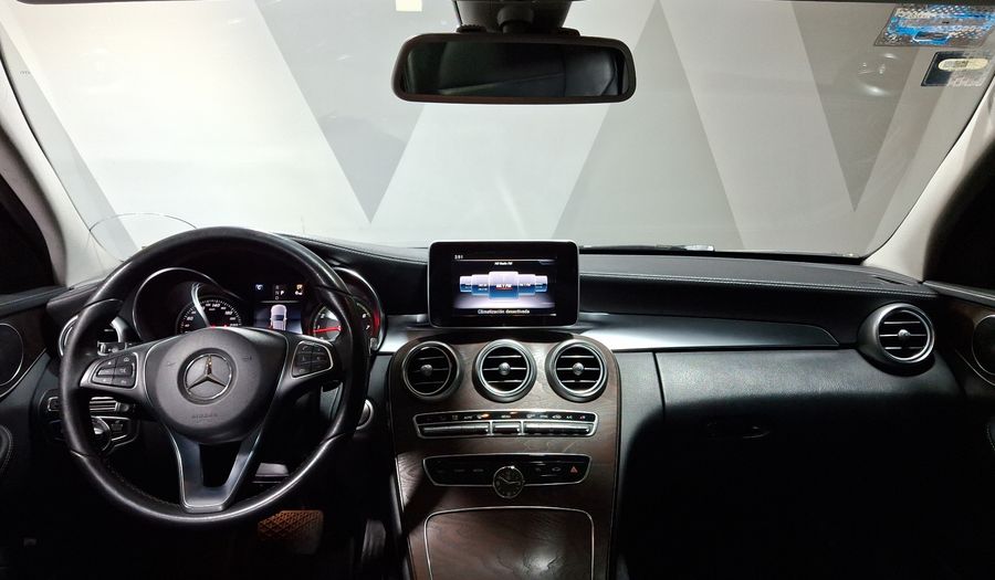 Mercedes Benz Clase C 2.0 200 EXCLUSIVE AUTO Sedan 2018