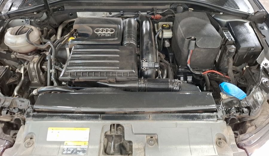 Audi A3 1.4 TFSI AMBIENTE S TRONIC Sedan 2015