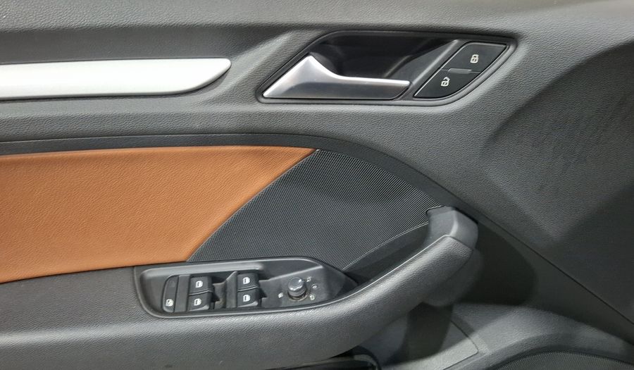 Audi A3 1.4 TFSI AMBIENTE S TRONIC Sedan 2015