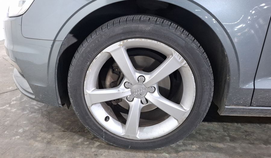 Audi A3 1.4 TFSI AMBIENTE S TRONIC Sedan 2015