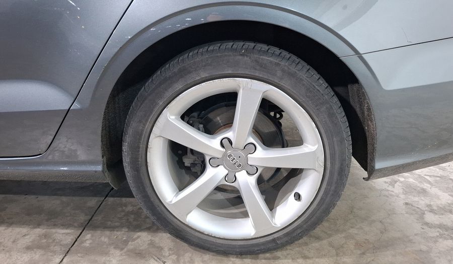 Audi A3 1.4 TFSI AMBIENTE S TRONIC Sedan 2015