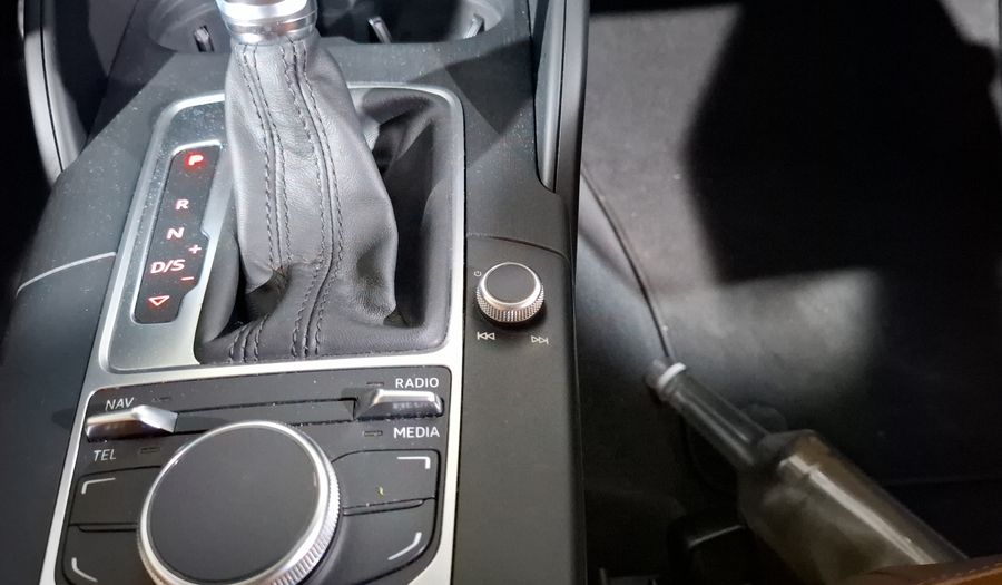 Audi A3 1.4 TFSI AMBIENTE S TRONIC Sedan 2015