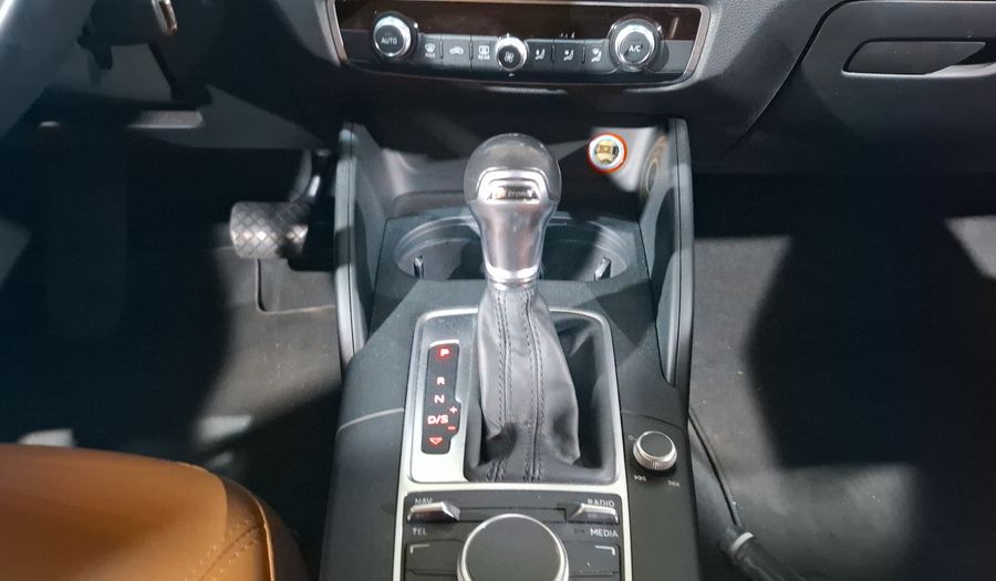 Audi A3 1.4 TFSI AMBIENTE S TRONIC Sedan 2015