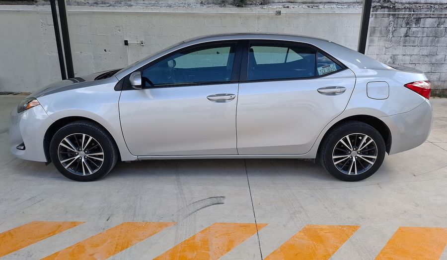 Toyota Corolla 1.8 LE CVT Sedan 2017