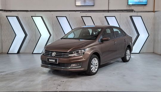 Volkswagen • Polo