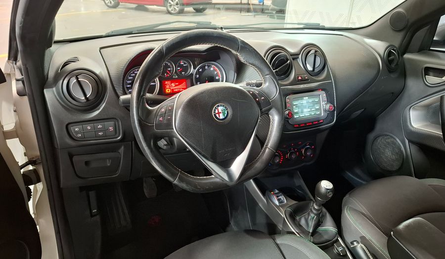 Alfa Romeo Mito 1.4T 170HP M.AIR S/S QUADRIF.VERDE Hatchback 2016