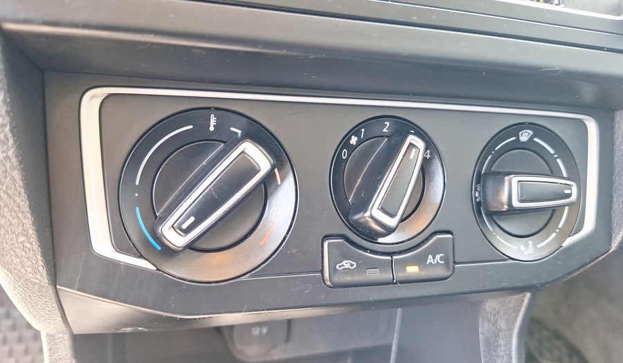 Volkswagen Voyage 1.6 HIGHLINE Sedan 2022