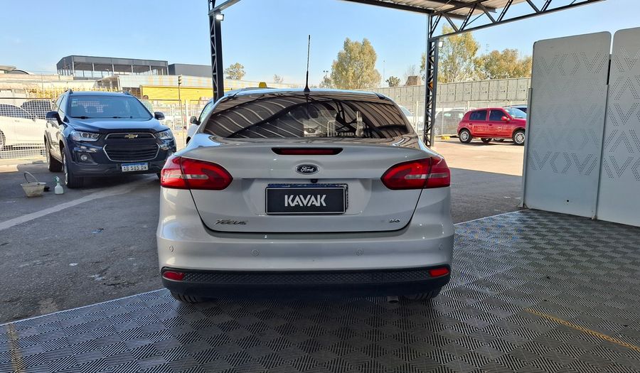 Ford Focus Iii 2.0 SE PLUS AT Sedan 2017
