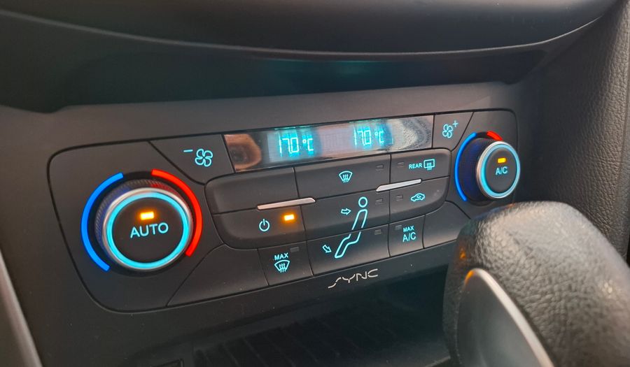 Ford Focus Iii 2.0 SE PLUS AT Sedan 2017