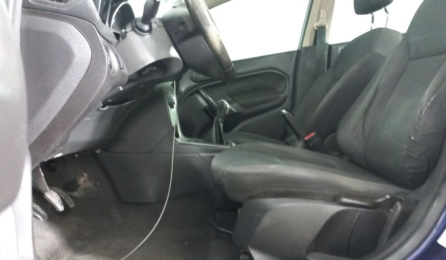 Ford Fiesta 1.6 SE MT Hatchback 2016