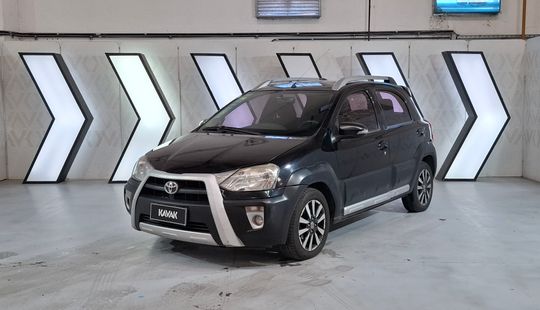 Toyota • Etios