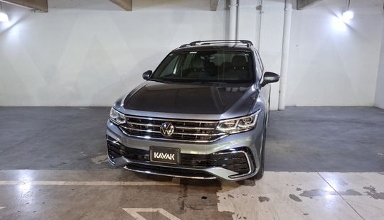 Volkswagen • Tiguan